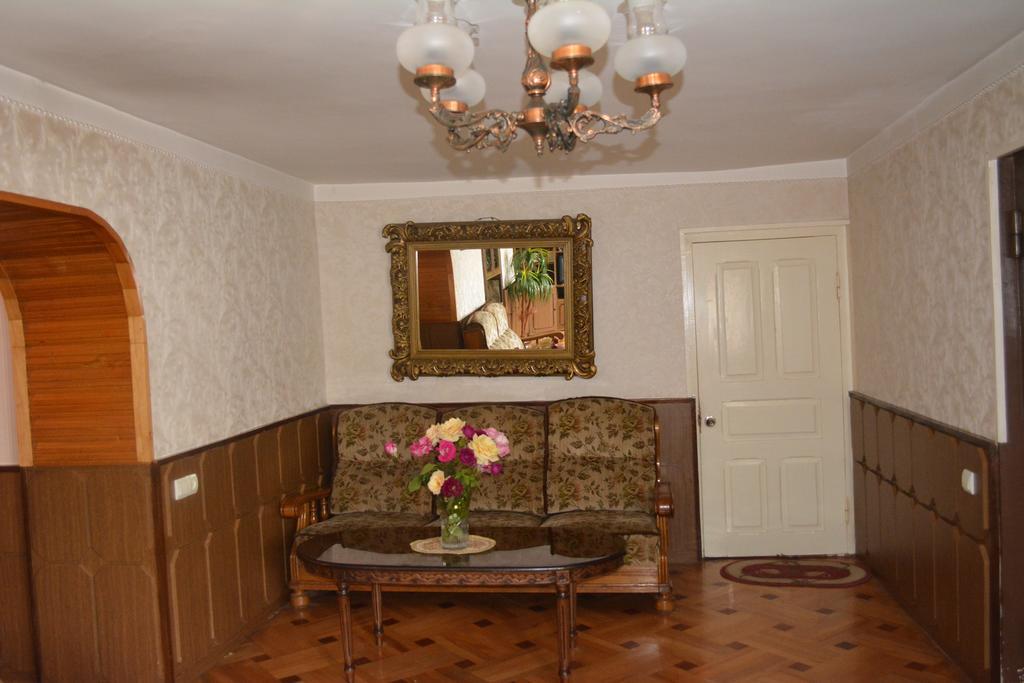Guesthouse Giorgi Telavi Extérieur photo