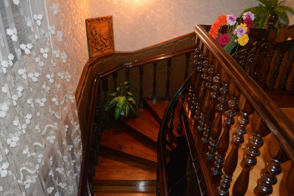 Guesthouse Giorgi Telavi Extérieur photo
